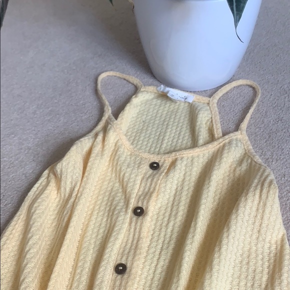 🦋 cute yellow tank - Picture 2 of 3